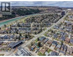3pc Bathroom - 3432 3 Avenue Nw, Calgary, AB T2N0M3 Photo 8