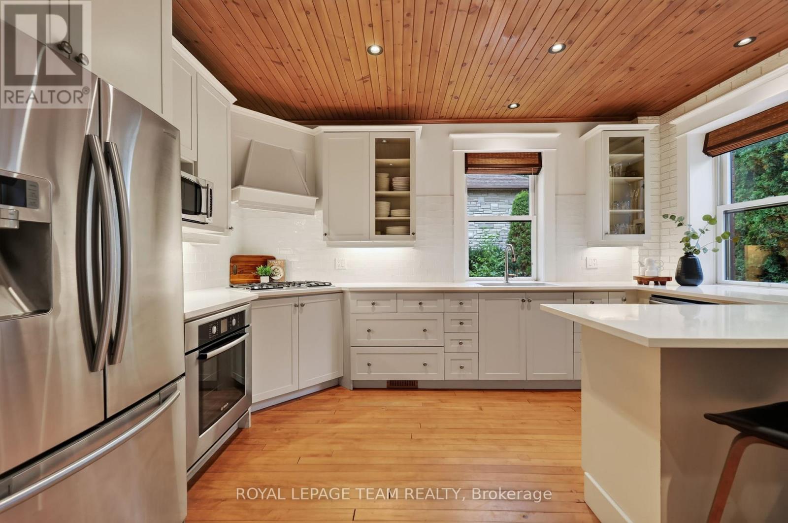 515 BROADVIEW AVENUE - 11