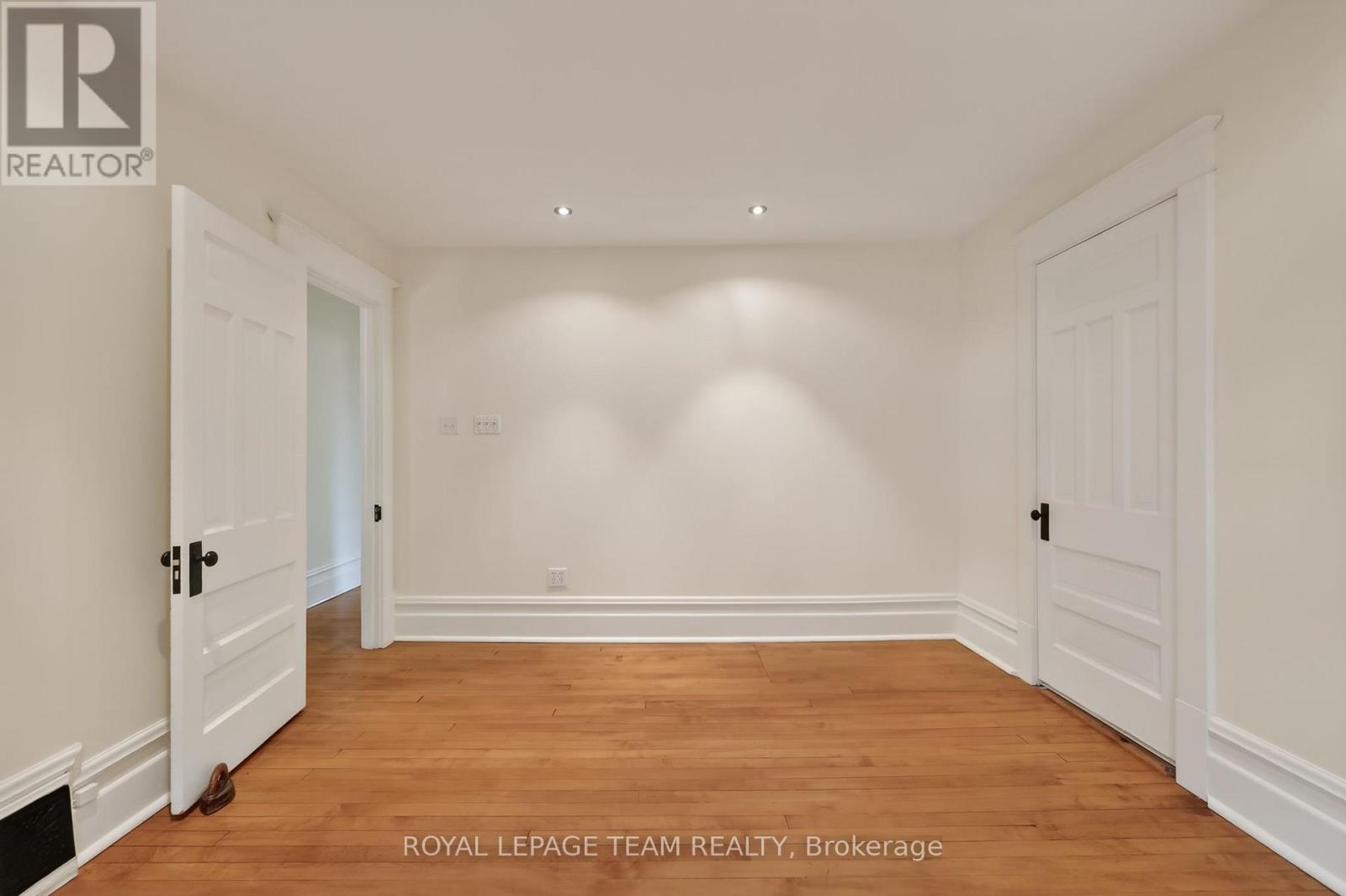 515 BROADVIEW AVENUE - 19