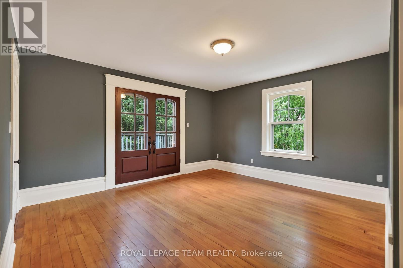 515 BROADVIEW AVENUE - 21
