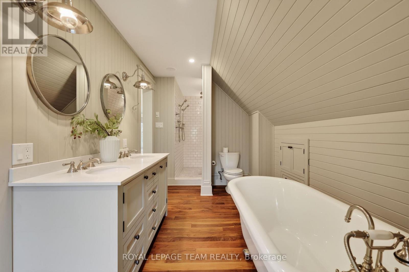 515 BROADVIEW AVENUE - 33