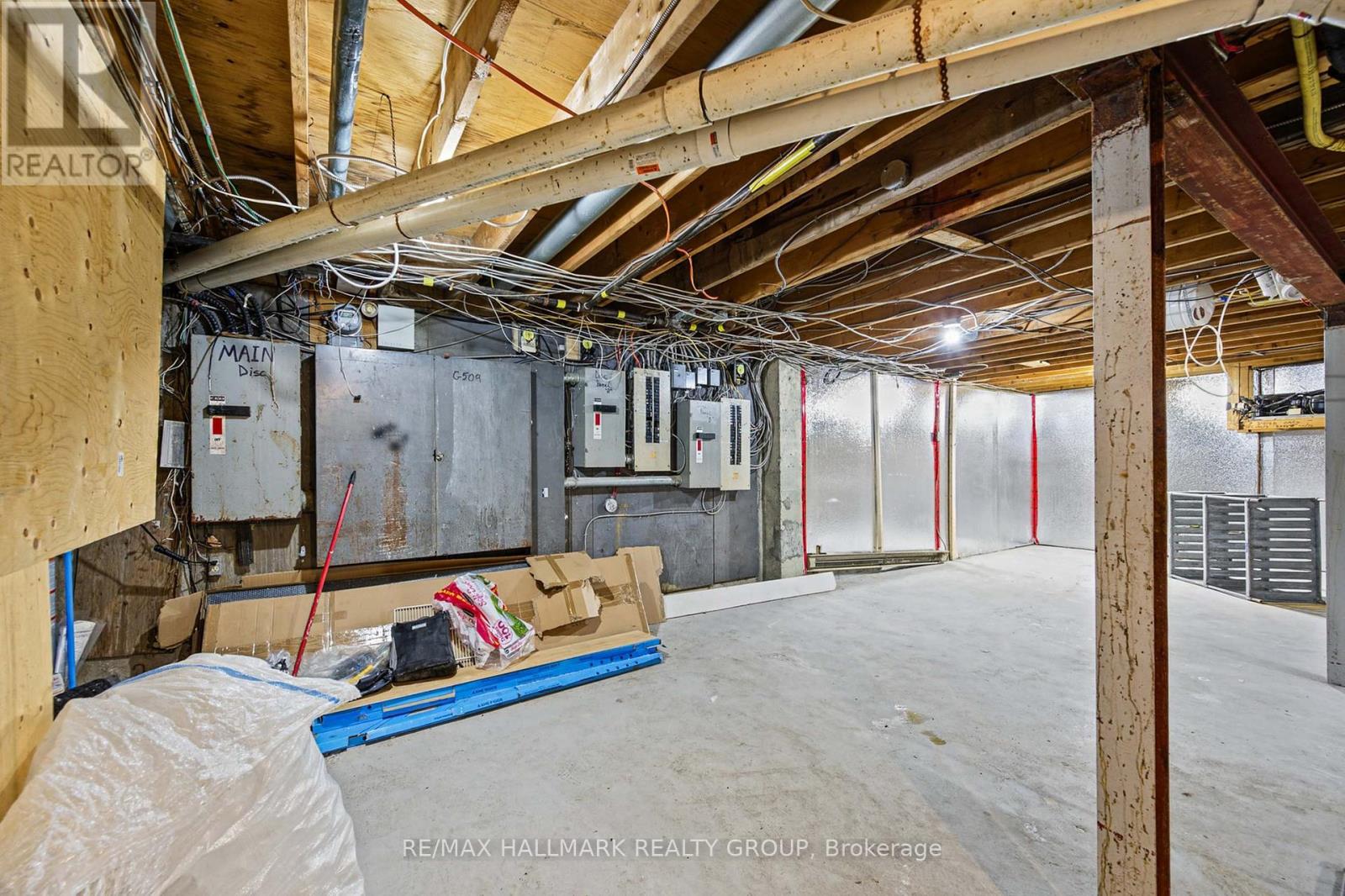 Commercial Condos for Sale in Ottawa – 2564 ST. JOSEPH BOULEVARD, Ottawa – By Peter Sagos - Image 18