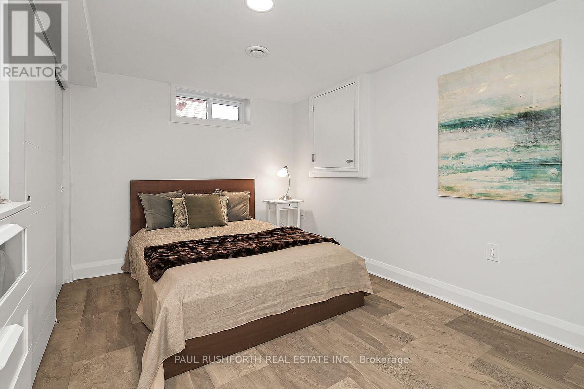 2160 LAMBETH WALK - Image 36