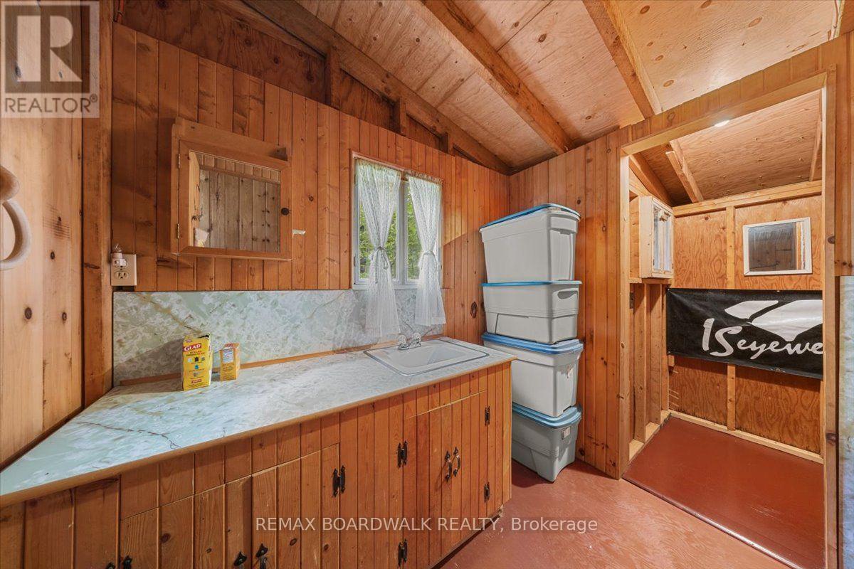 648 BELLOWS BAY POINT - 25