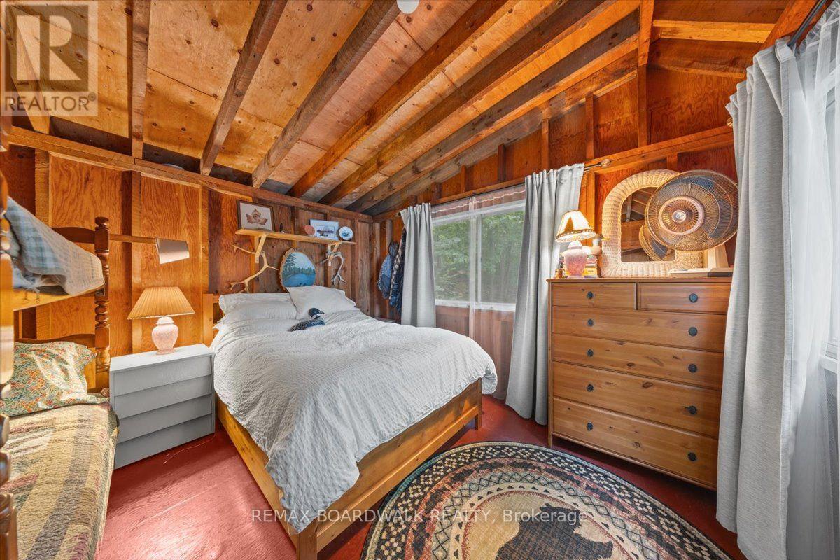 648 BELLOWS BAY POINT - 27