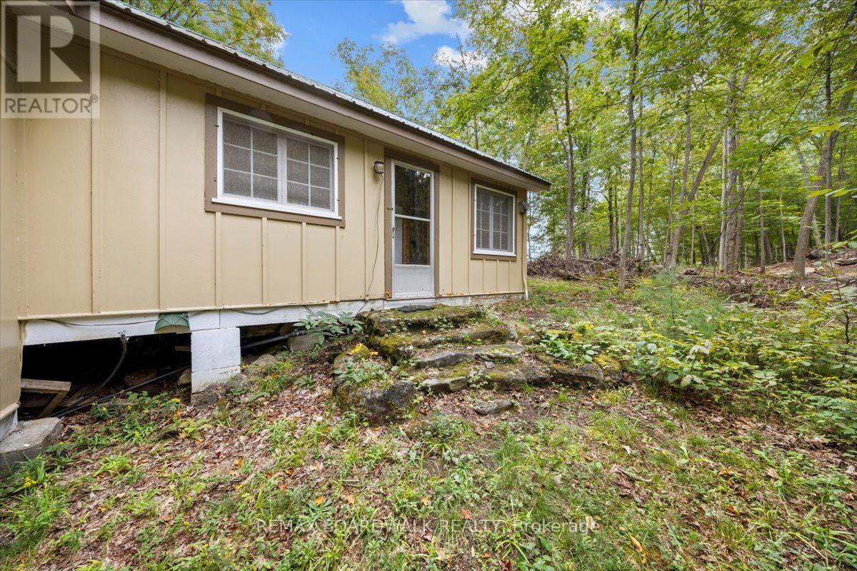 648 BELLOWS BAY POINT - 30