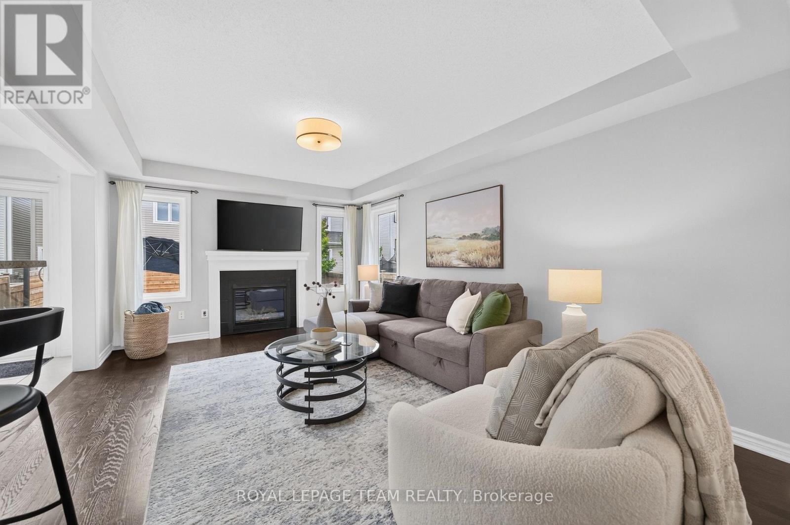 517 FOXLIGHT CIRCLE - 5
