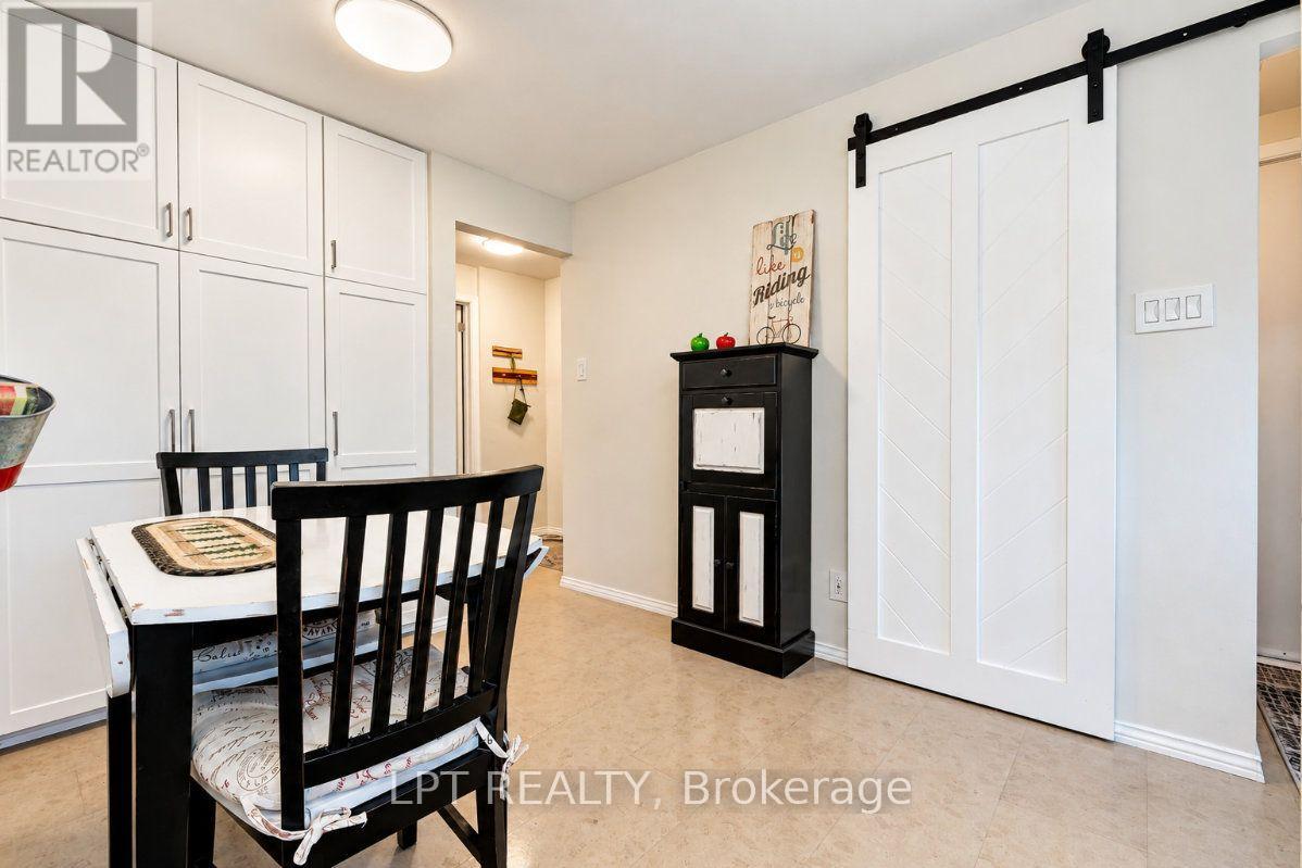 65 COOLSPRING CRESCENT - 17