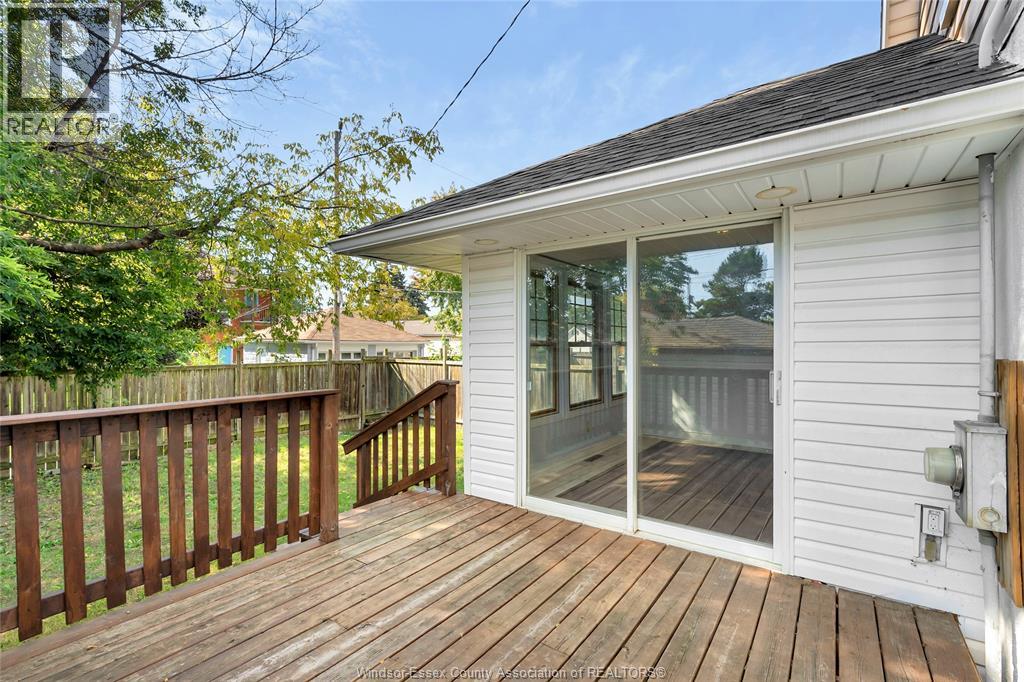 1825 WINDERMERE - Image 25