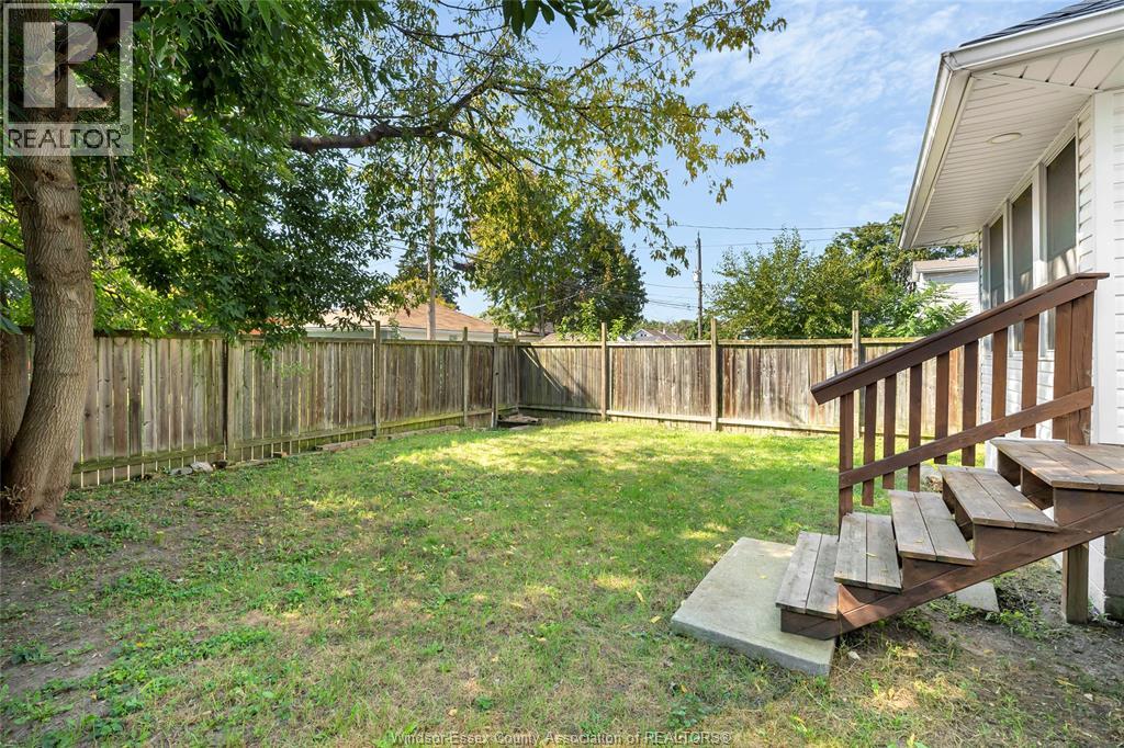1825 WINDERMERE - 27