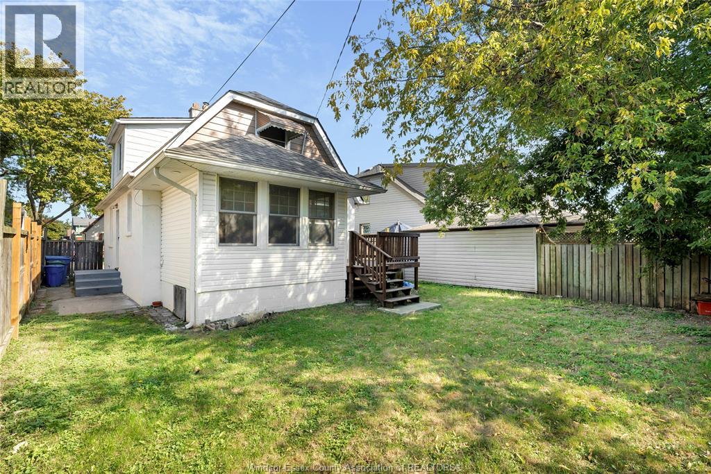 1825 WINDERMERE - 28