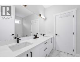 105 Rockhaven Green NW - photo 32