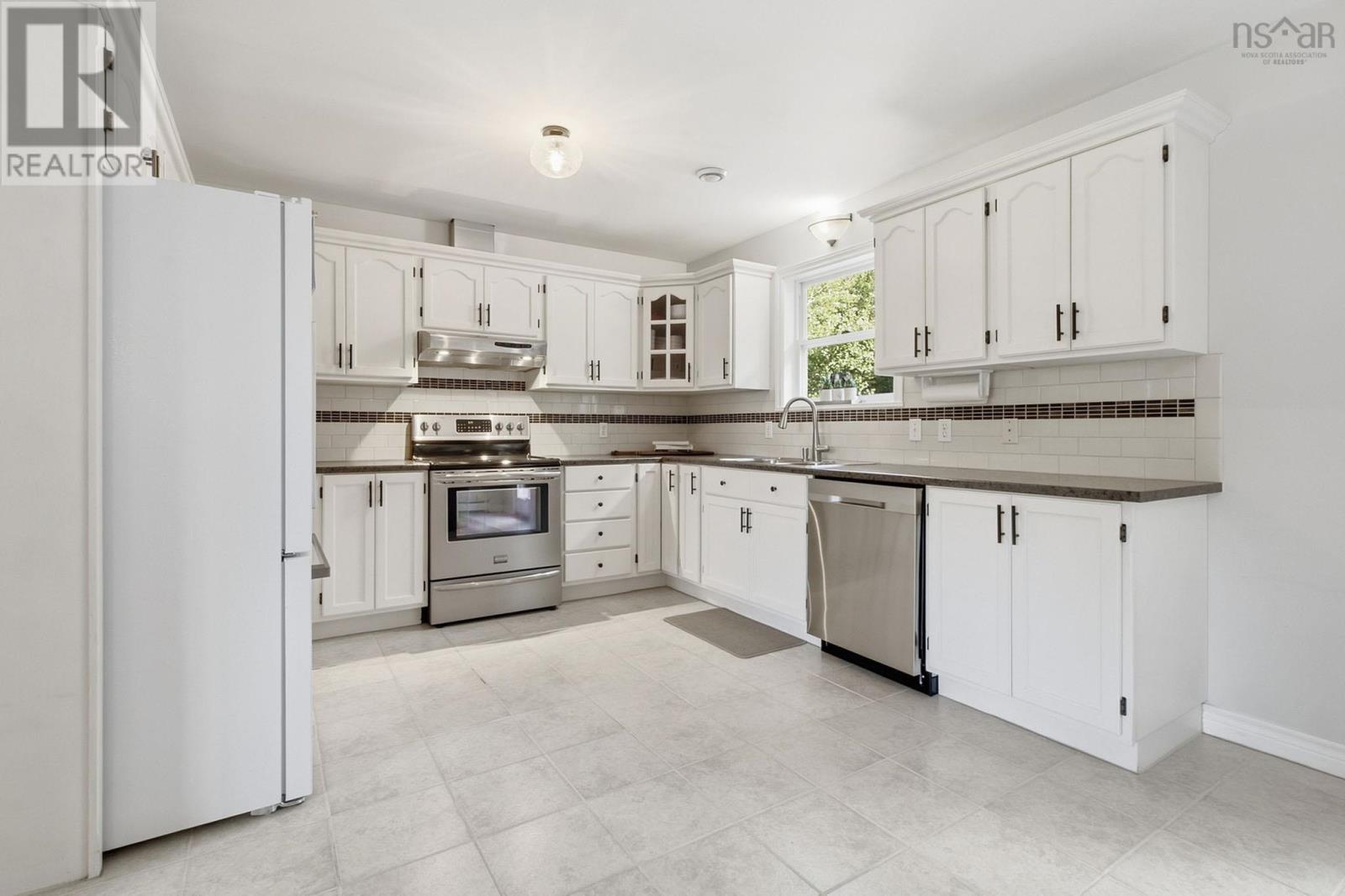 4 Alder Crescent - Image 8