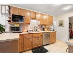 Kitchen - 98 Waterloo Avenue, Guelph, ON N1H3H8 Photo 11