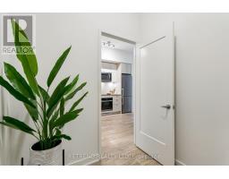 1725 - 70 Princess Street, Toronto, ON M5A0X6 Photo 13