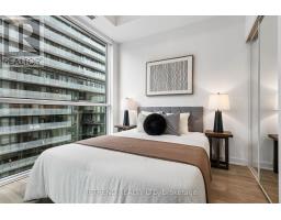 1725 - 70 Princess Street, Toronto, ON M5A0X6 Photo 23