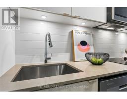 1725 - 70 Princess Street, Toronto, ON M5A0X6 Photo 6