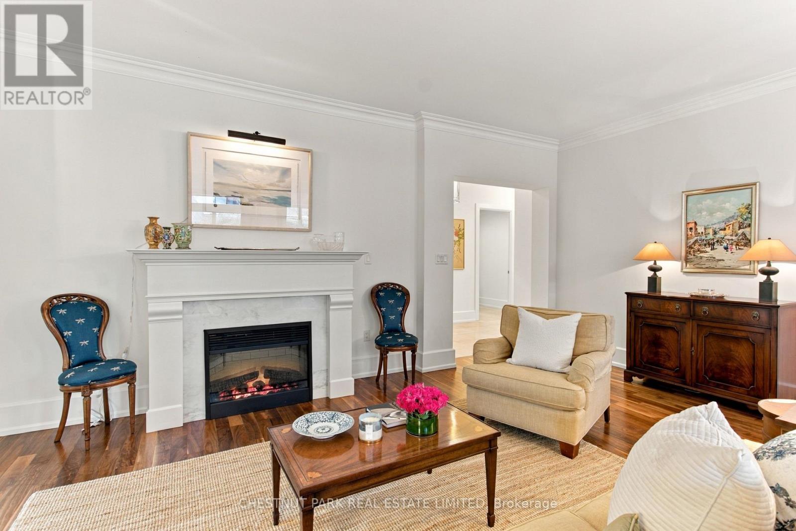 Photo of 203B - 660 SHEPPARD AVENUE E