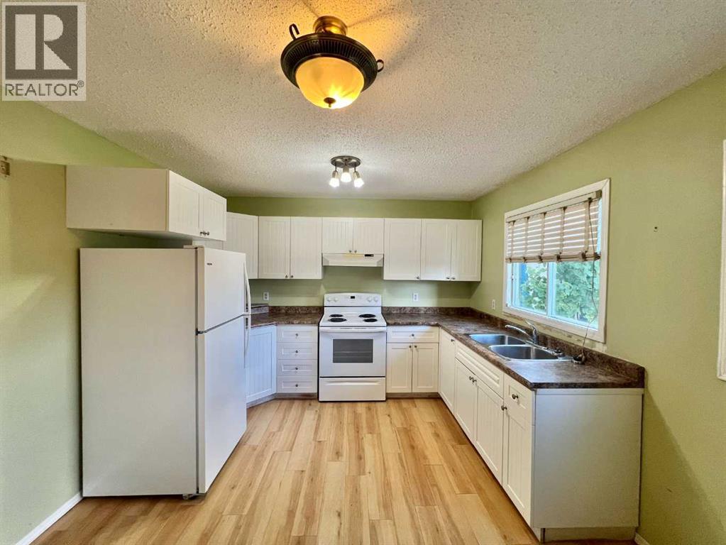 8111 94 Street - 5