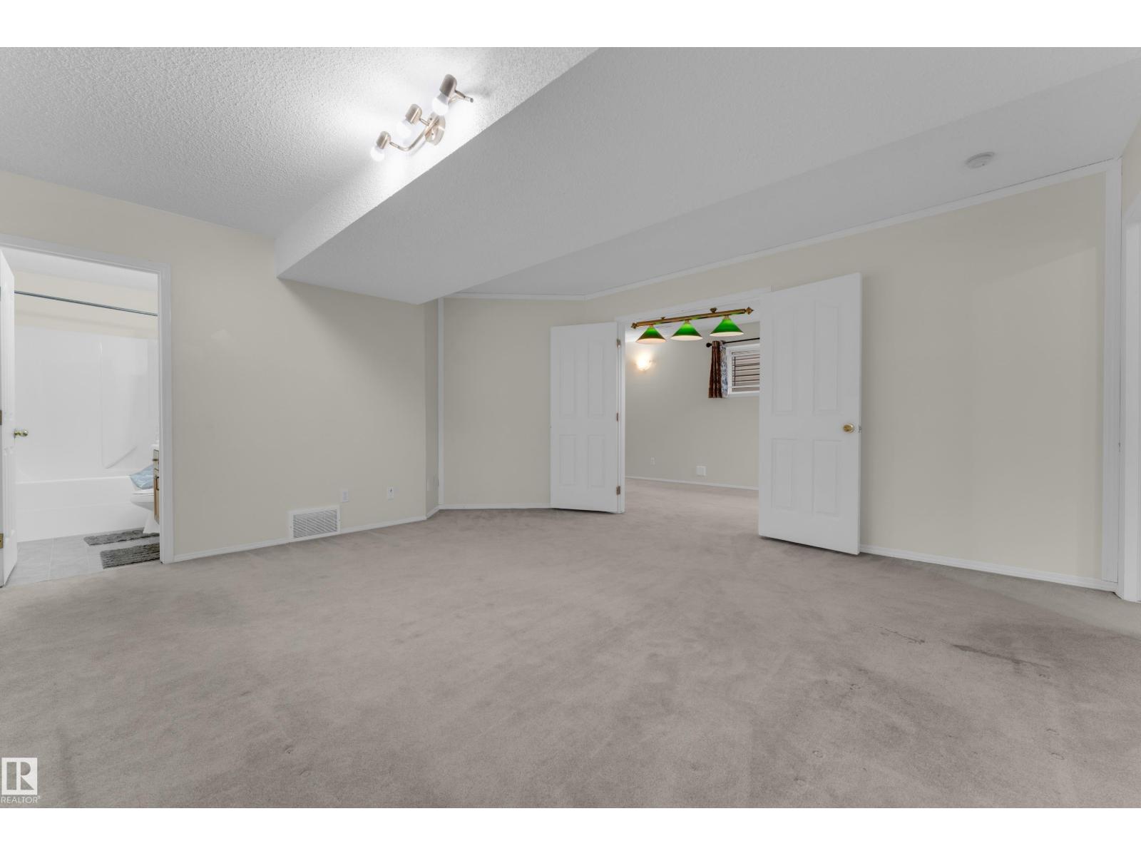 2320 37a ave NW - 29