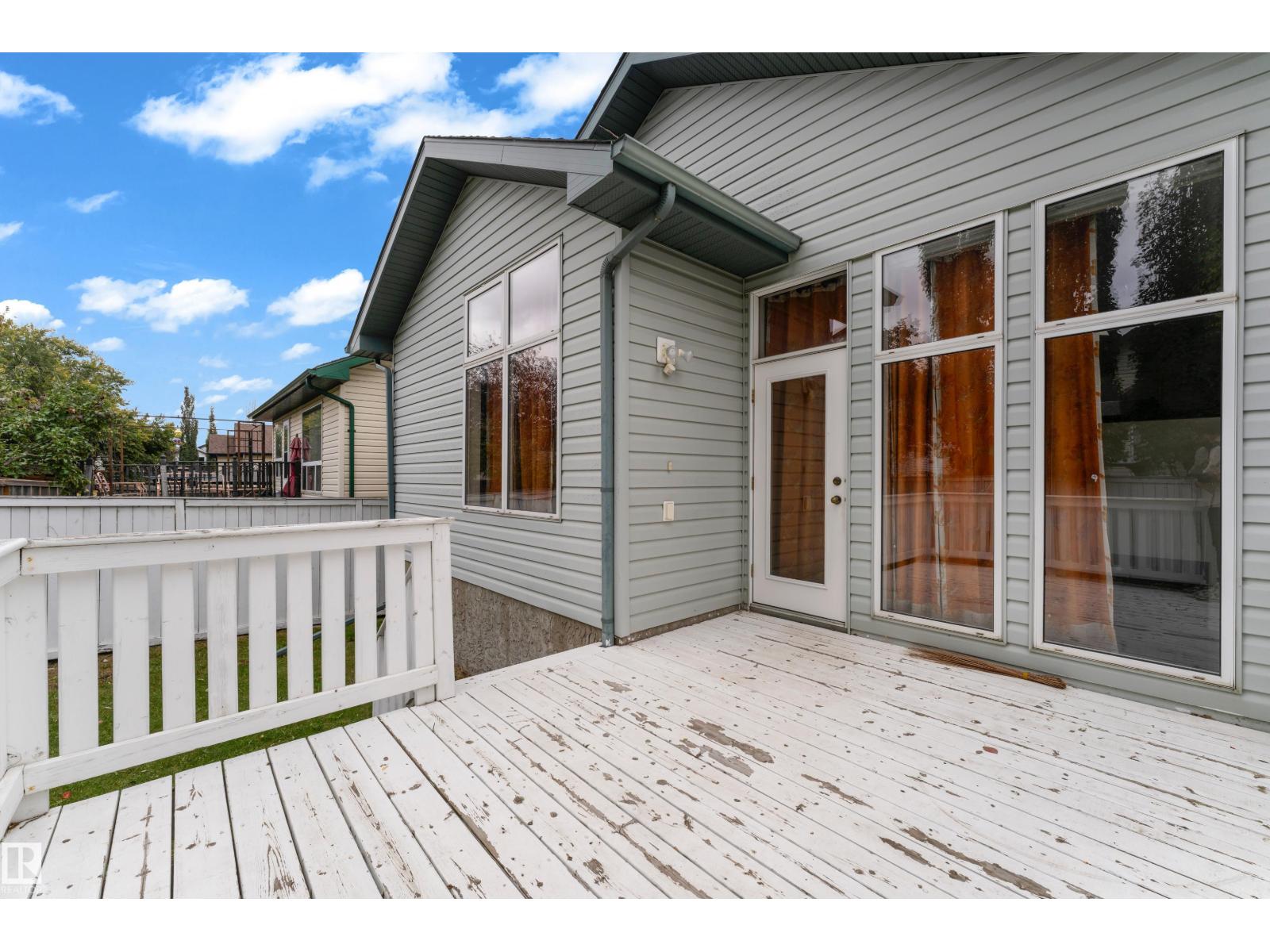 2320 37a ave NW - 33