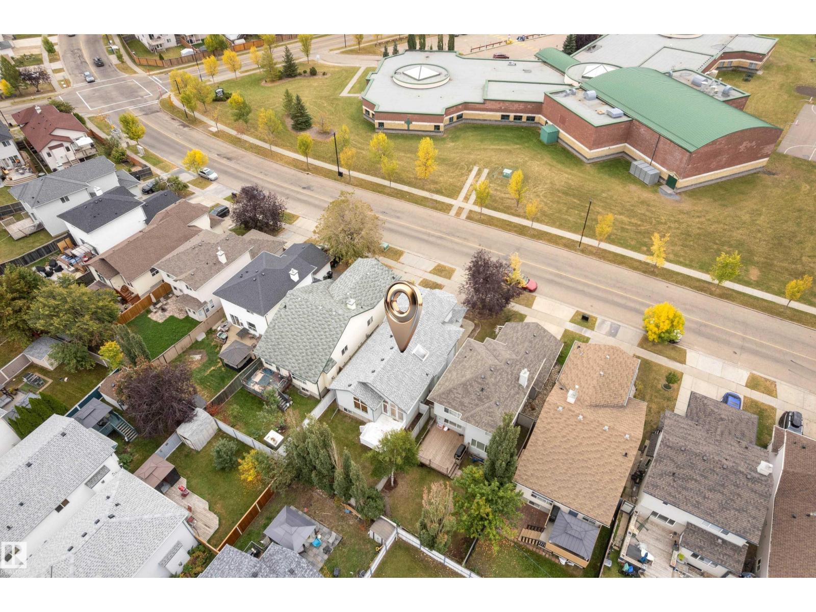 2320 37a ave NW - 36