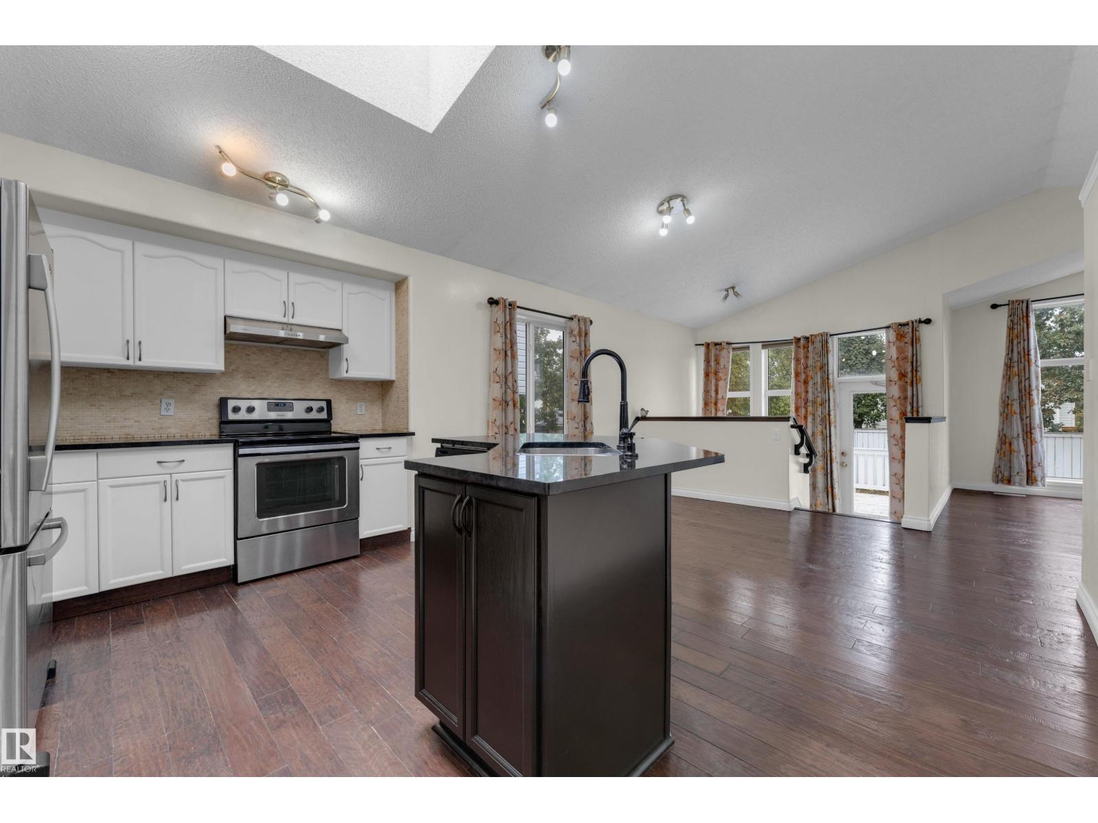 2320 37a ave NW - 8