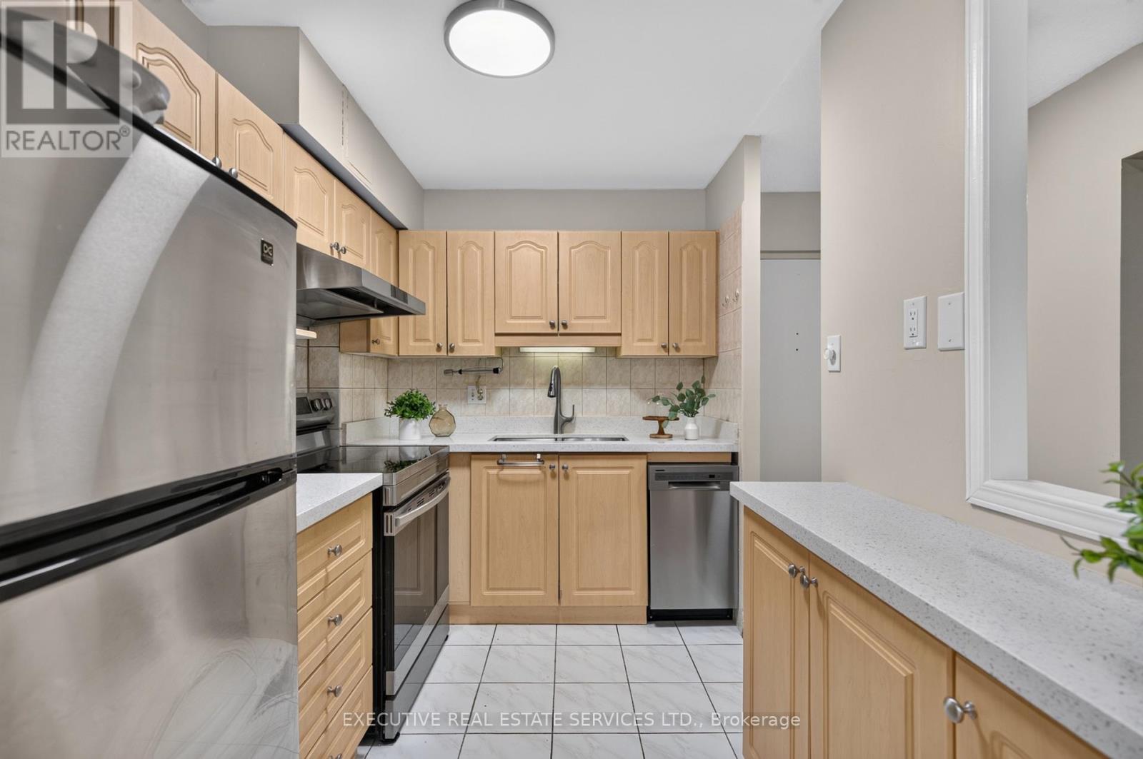 #106 2500 BRIDLETOWNE CIRCLE - 16