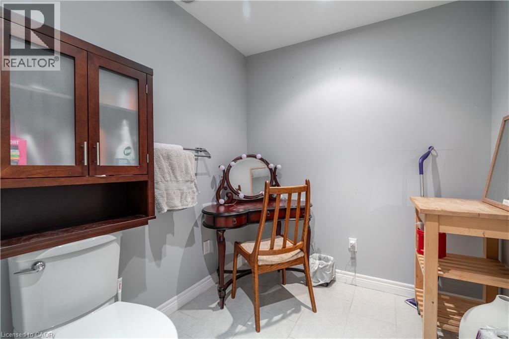56 PEER Court - Image 40