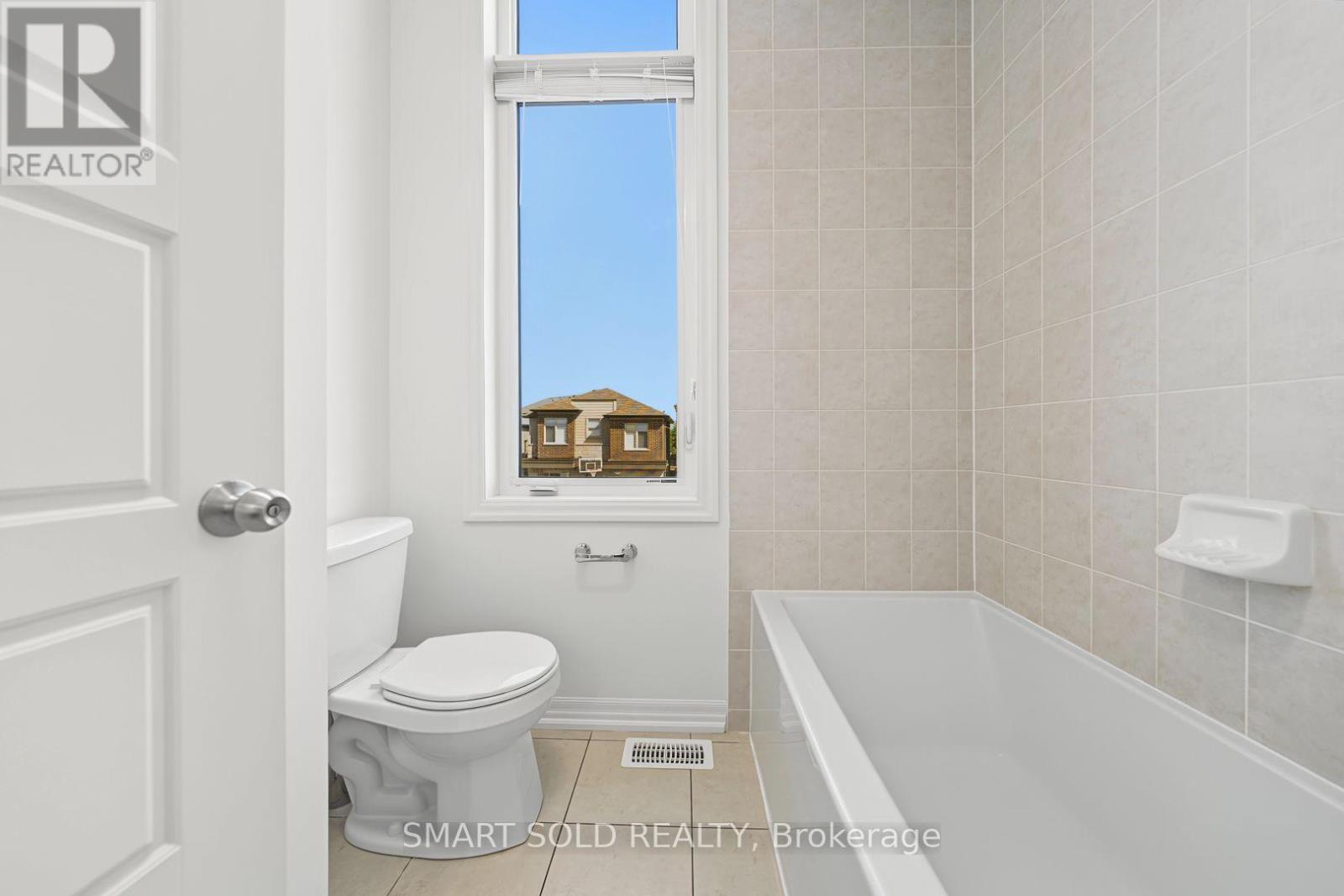 67 TANGO CRESCENT - 41