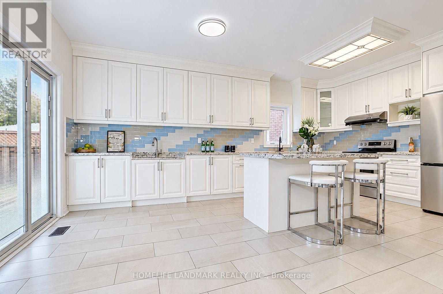 124 SHAFTSBURY AVENUE - 17