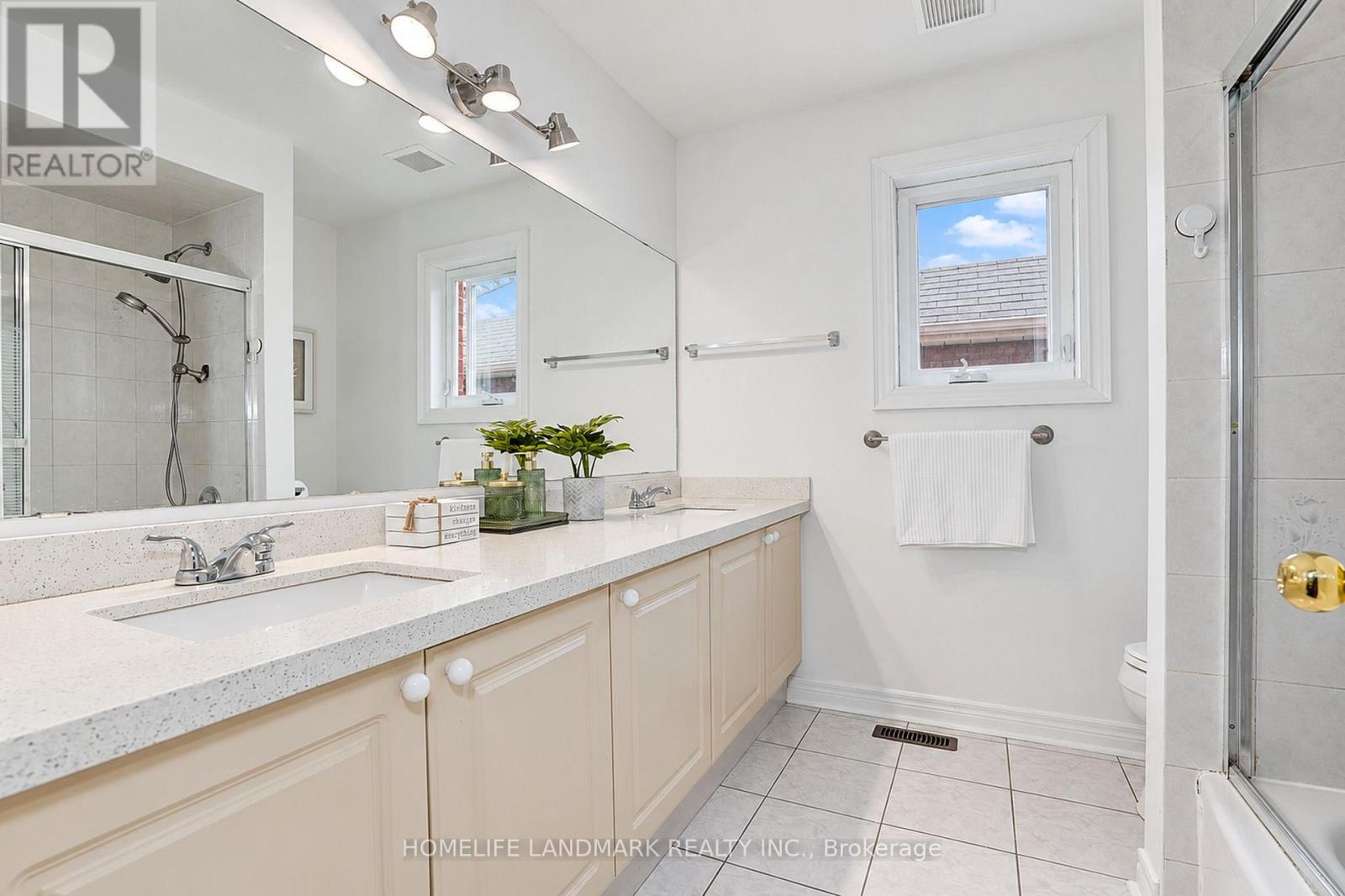 124 SHAFTSBURY AVENUE - 37
