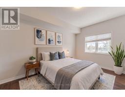 305 - 45 Ferndale Drive S, Barrie, ON L4N5W7 Photo 7