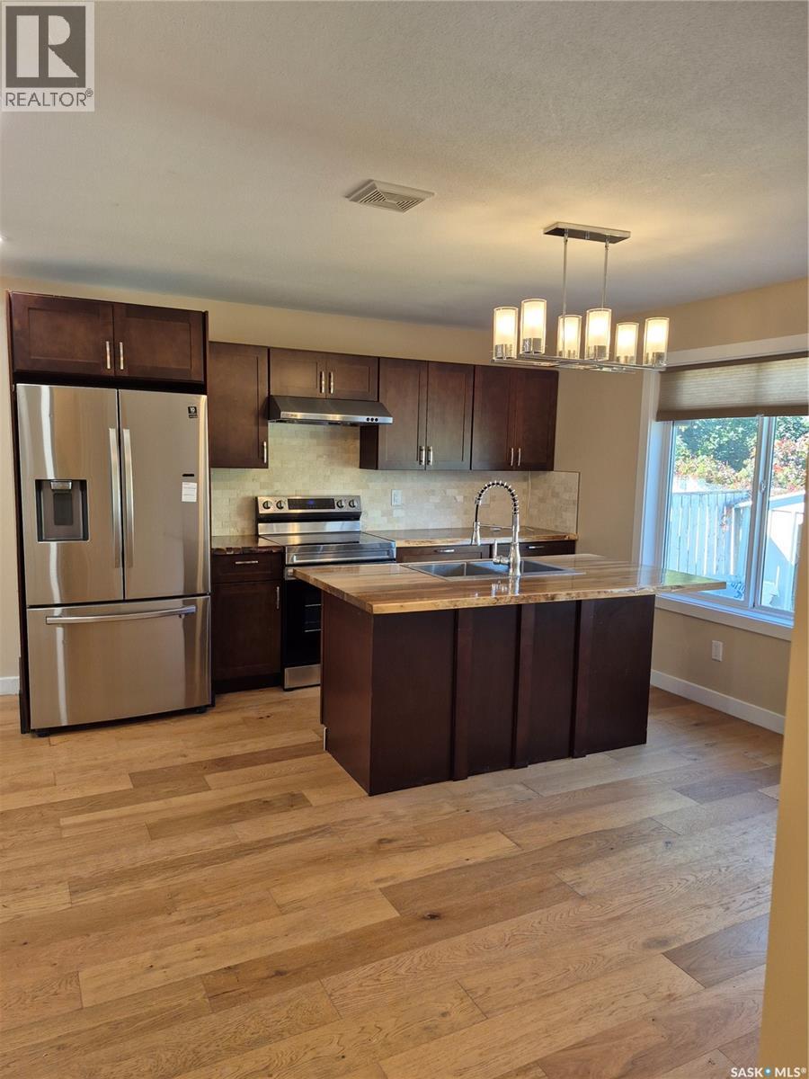 #21 143 Gropper CRESCENT - 4