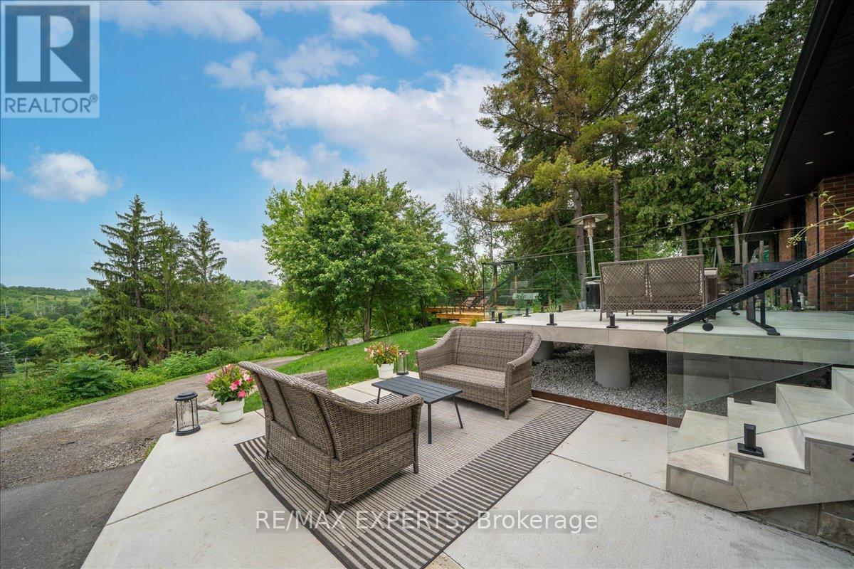 525 KING STREET E - Image 35