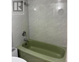 Lower - 173 Chambers Avenue, Toronto, ON M6N3M5 Photo 18