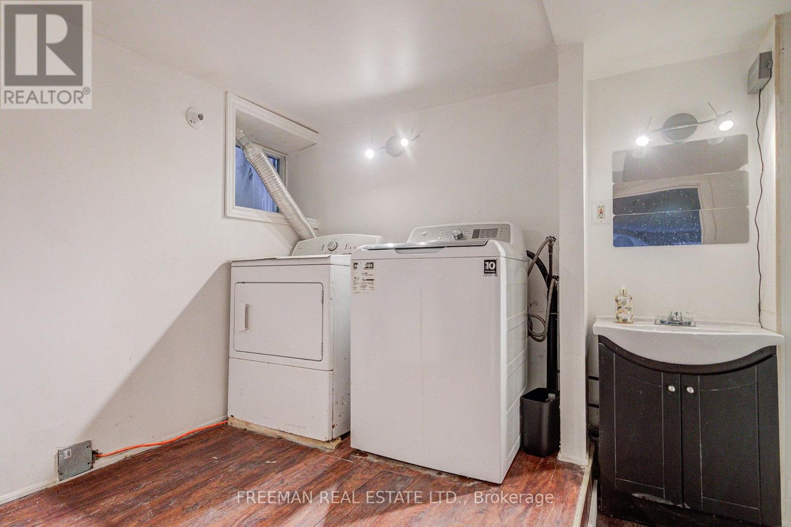 257 BARTLETT AVENUE - Image 35