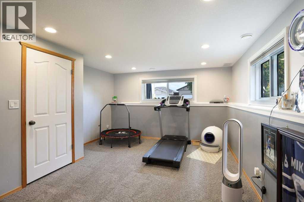 227 Meadowbrook Drive - Image 33