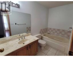 7110 99a Street, Peace River, AB T8S1B2 Photo 27