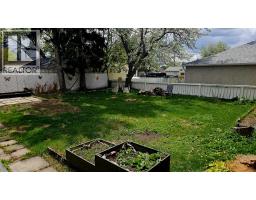 2115 10 Street NW - photo 7
