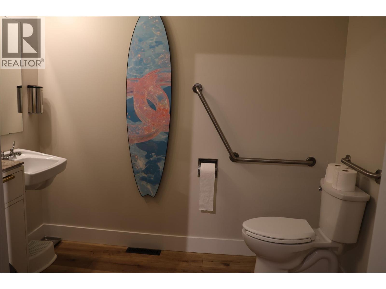15720 Oyama Road, Lake Country - Image 1
