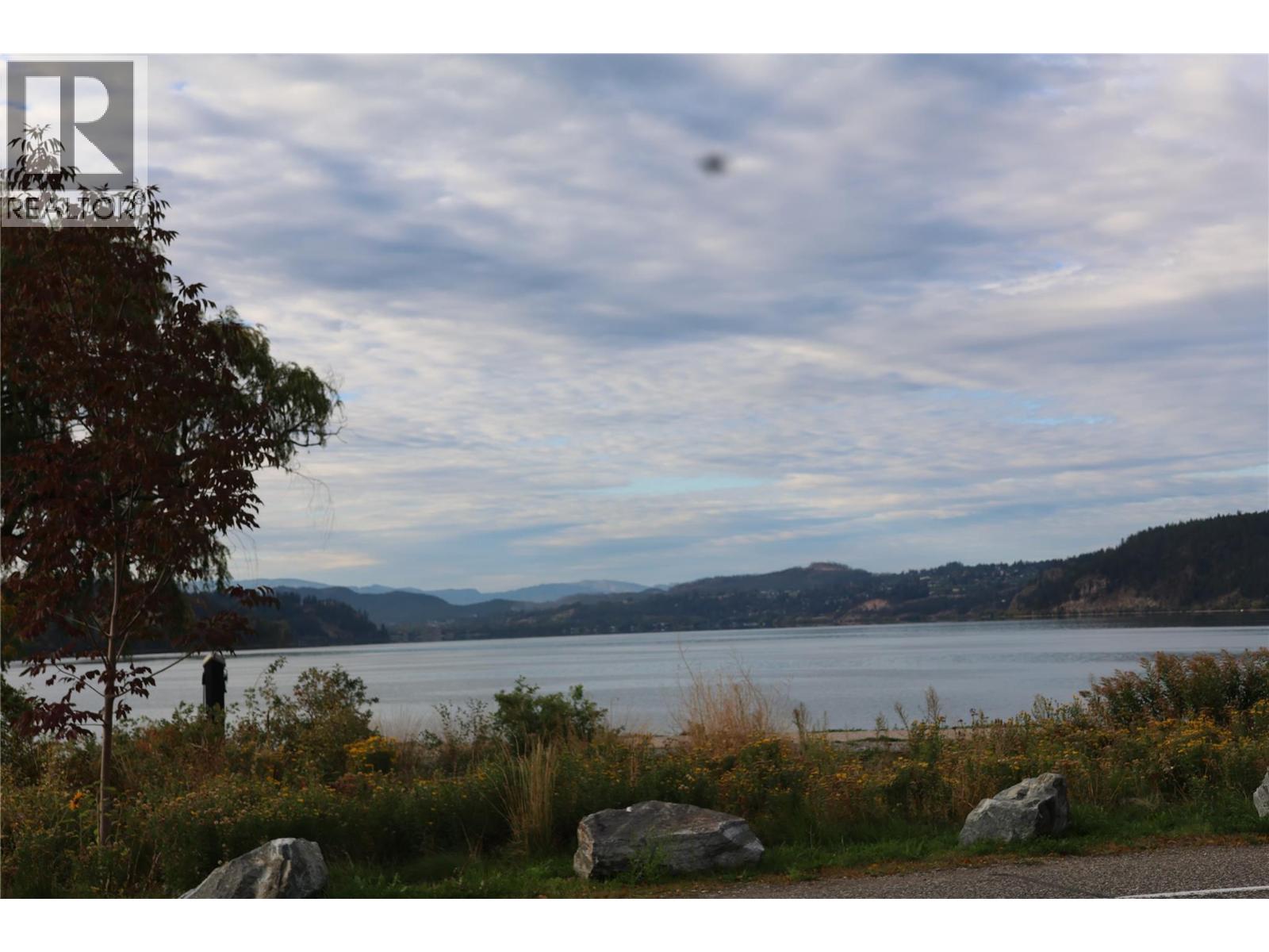 15720 Oyama Road, Lake Country - Image 1