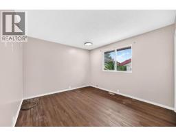 4pc Bathroom - 7964 Huntington Road Ne, Calgary, AB T2K5A3 Photo 12