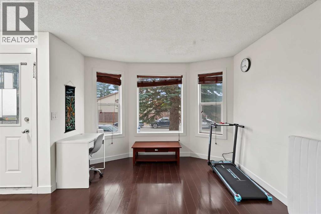 61 Falmere Way NE - 4