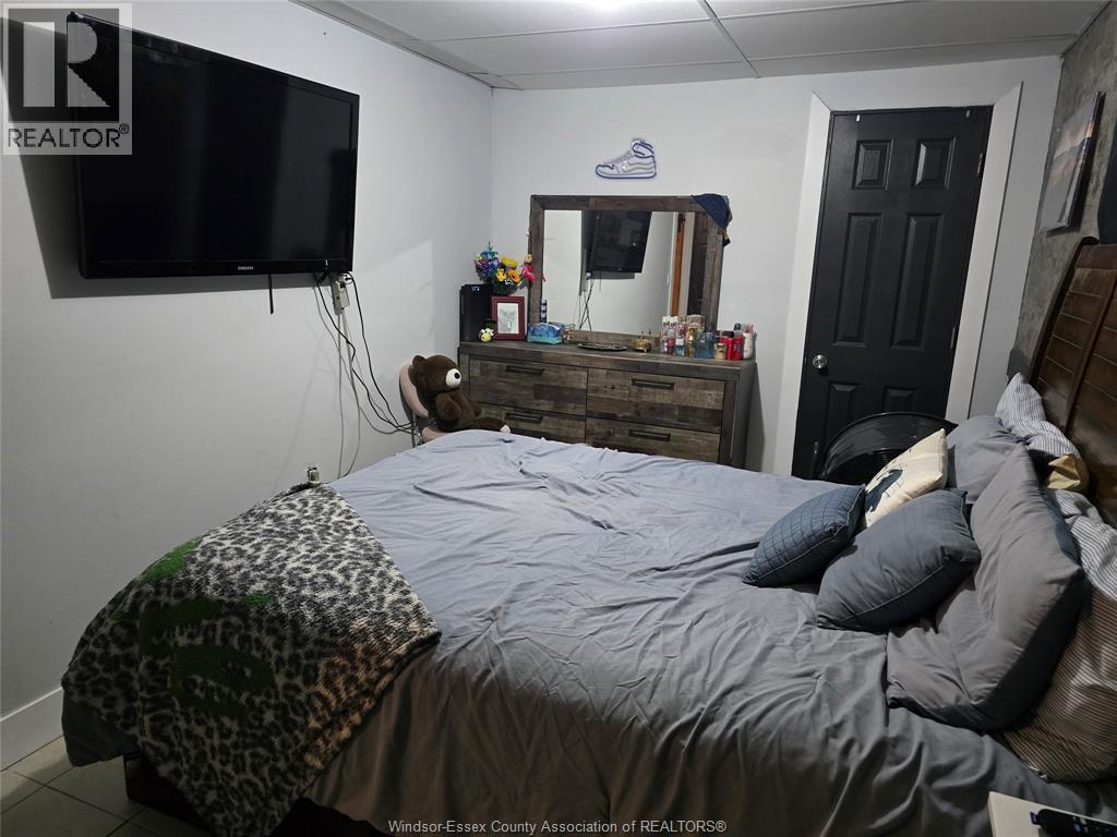 110 GREENFIELD LANE - Image 26