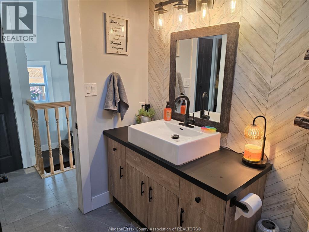 110 GREENFIELD LANE - 17