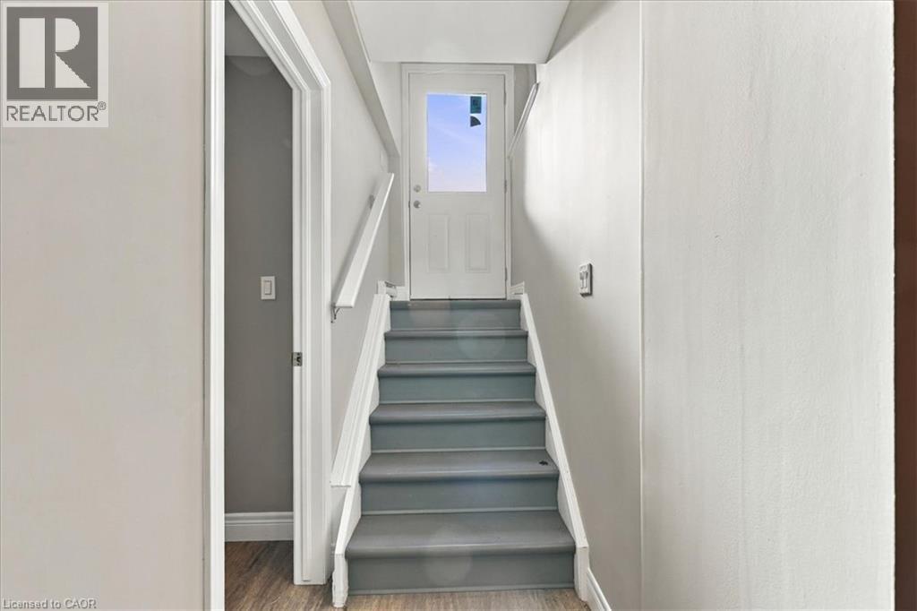17 EBY Street S Unit# LOWER — photo 3