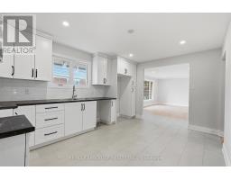 1095 Kenaston Street, Ottawa, ON K1B3P4 Photo 11