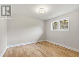 1095 Kenaston Street, Ottawa, ON K1B3P4 Photo 13