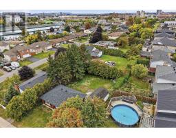 1095 Kenaston Street, Ottawa, ON K1B3P4 Photo 35